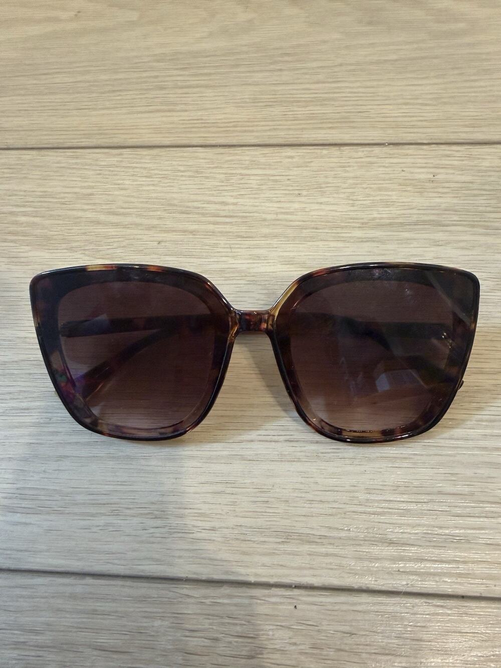 Vince Camuto Sunglasses ZHVL0217-R VC964 Tortoise Shell